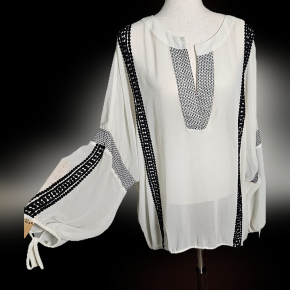 Lane Bryant Black and White Embroidered Sheer Bohemian Blouse Plus Size 26/28 - Picture 1 of 16